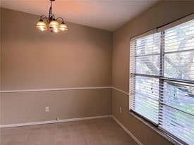 Building Photo - 4004 Nestle Oaks Pl