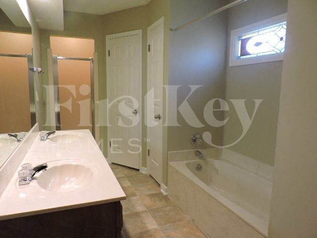 Building Photo - 2056 Kingsrow Pkwy