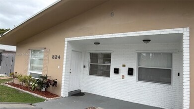 Building Photo - 824 SW 12th Ct