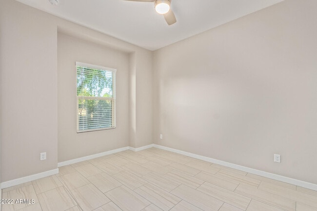 Building Photo - 2134 W Harmont Dr