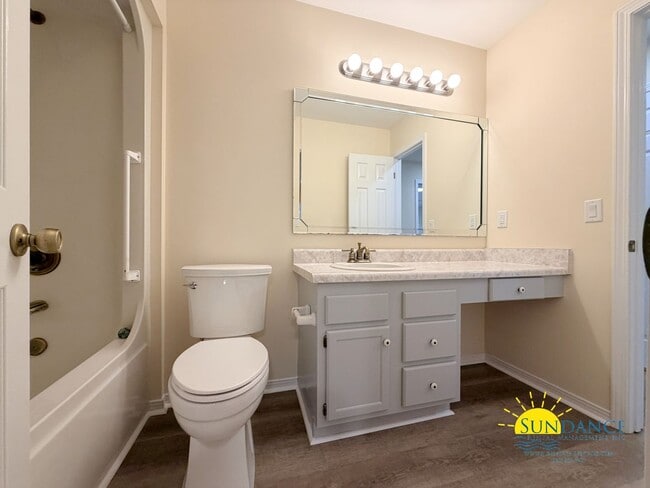 Building Photo - 3 Bedroom Home in sought-after Poquito Bayou with Boat Ramp Access!