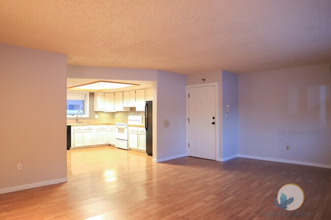 Building Photo - 16 Glacier Ave