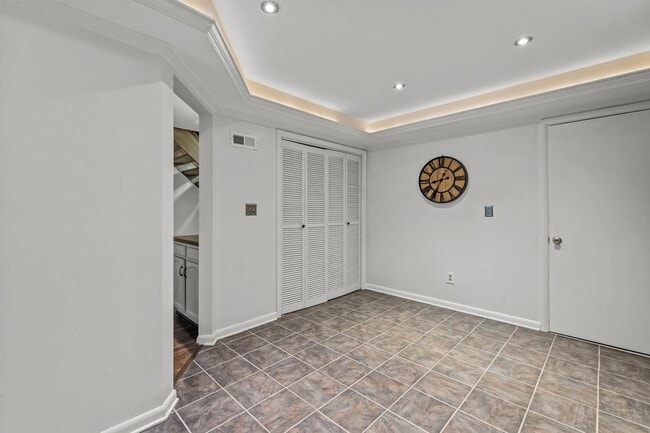 Building Photo - Beautiful 2-Bed, 2.5-Bath Home with Spacio...