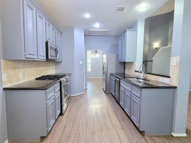 Building Photo - 7307 Fall Springs Ln