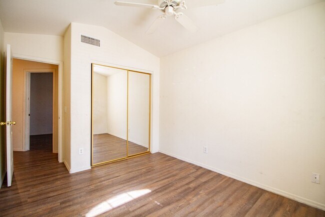 Building Photo - Lovely 3 bedroom home in great location!