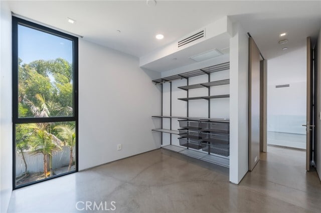 Building Photo - 762 Rosecrans Ave