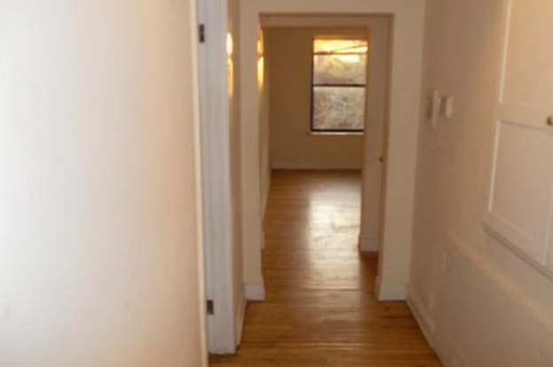 Building Photo - 7209 S Yates Blvd