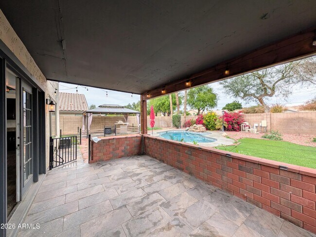 Building Photo - 1836 E Aspen Way