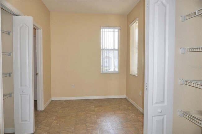 Building Photo - 817 Terranova Rd