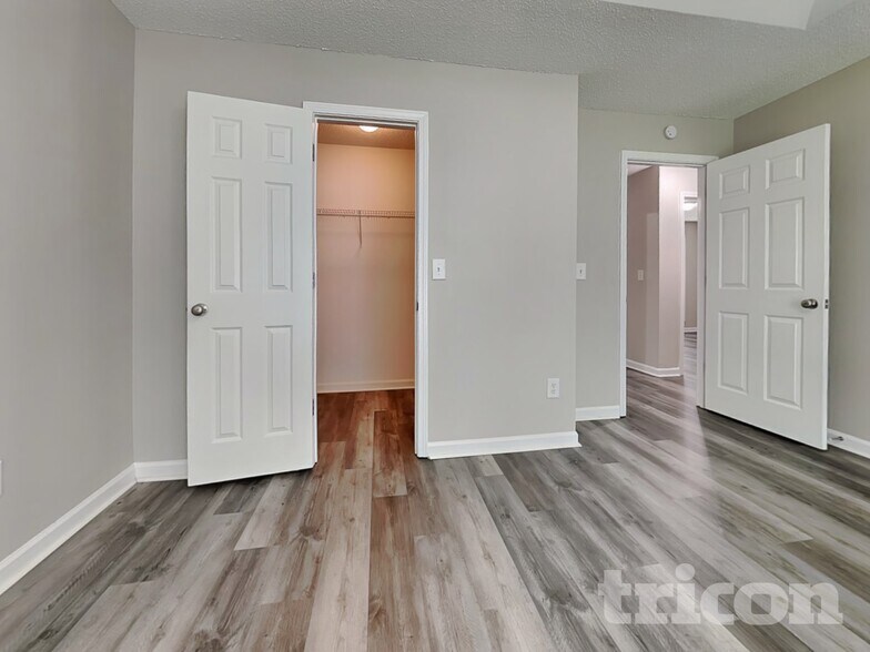 Building Photo - 745 Remington Cir