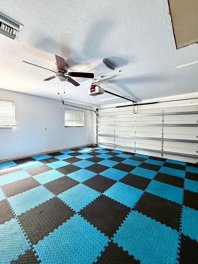 Building Photo - Beautiful house for rent