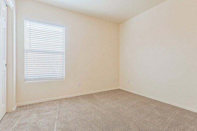 Building Photo - 3113 W Hayden Peak Dr