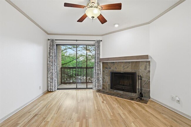 Building Photo - 8888 Tallwood Dr