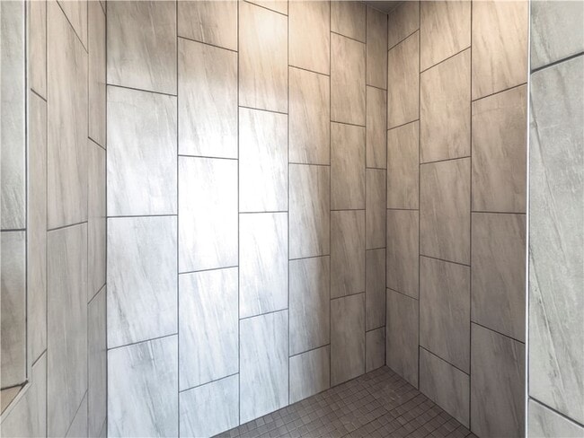 Building Photo - 2713 Colony Vis Ct