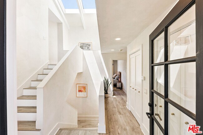 Building Photo - 29328 Heathercliff Rd