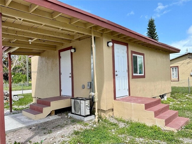 Building Photo - 514 N 27th St