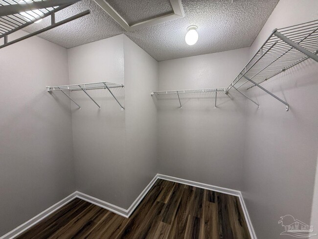 Building Photo - 4167 Bell Ln