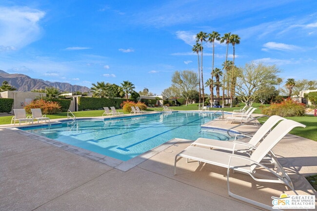 Building Photo - 427 N Calle Rolph