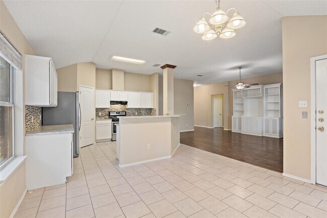 Building Photo - 1008 Chippewa