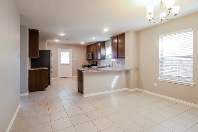 Building Photo - 5107 Gulf Stream Ln