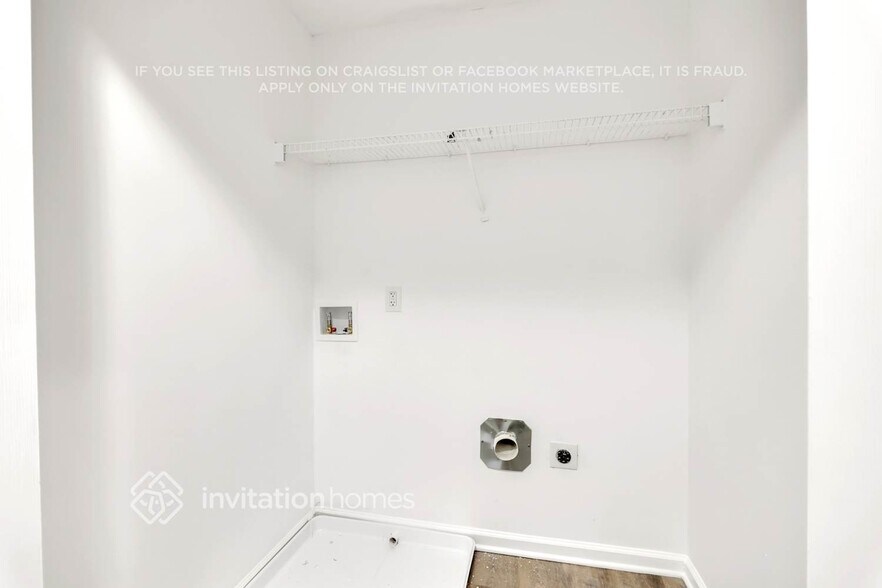 Building Photo - 4022 Robin Cir