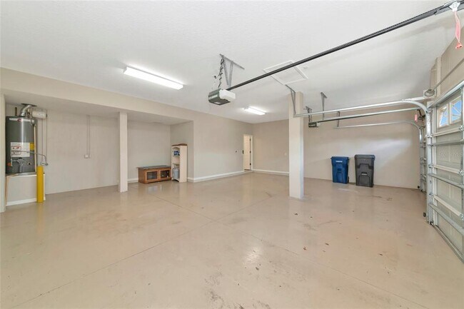 Building Photo - 12079 Aster Ave