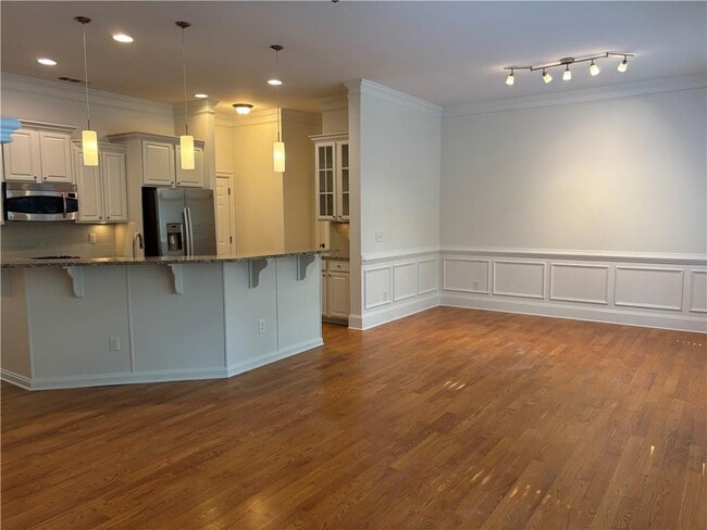 Building Photo - 10424 Park Walk Point