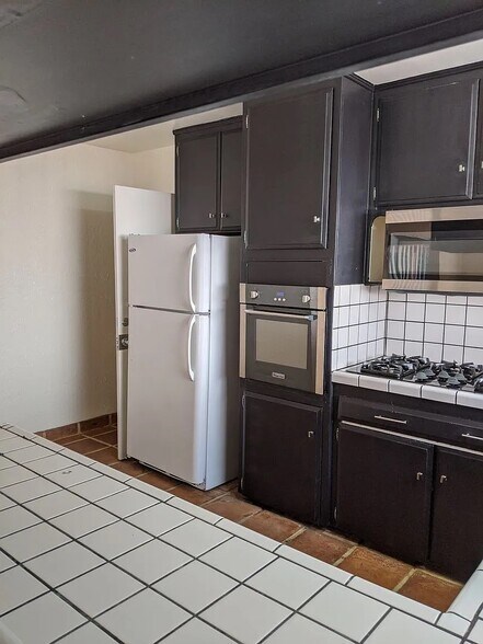 Building Photo - 5613 Campanile Way