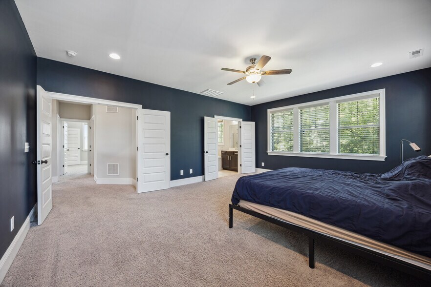 Building Photo - 405 Gilpin Way