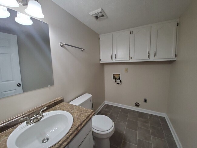 Building Photo - 7886 Uriah Dr
