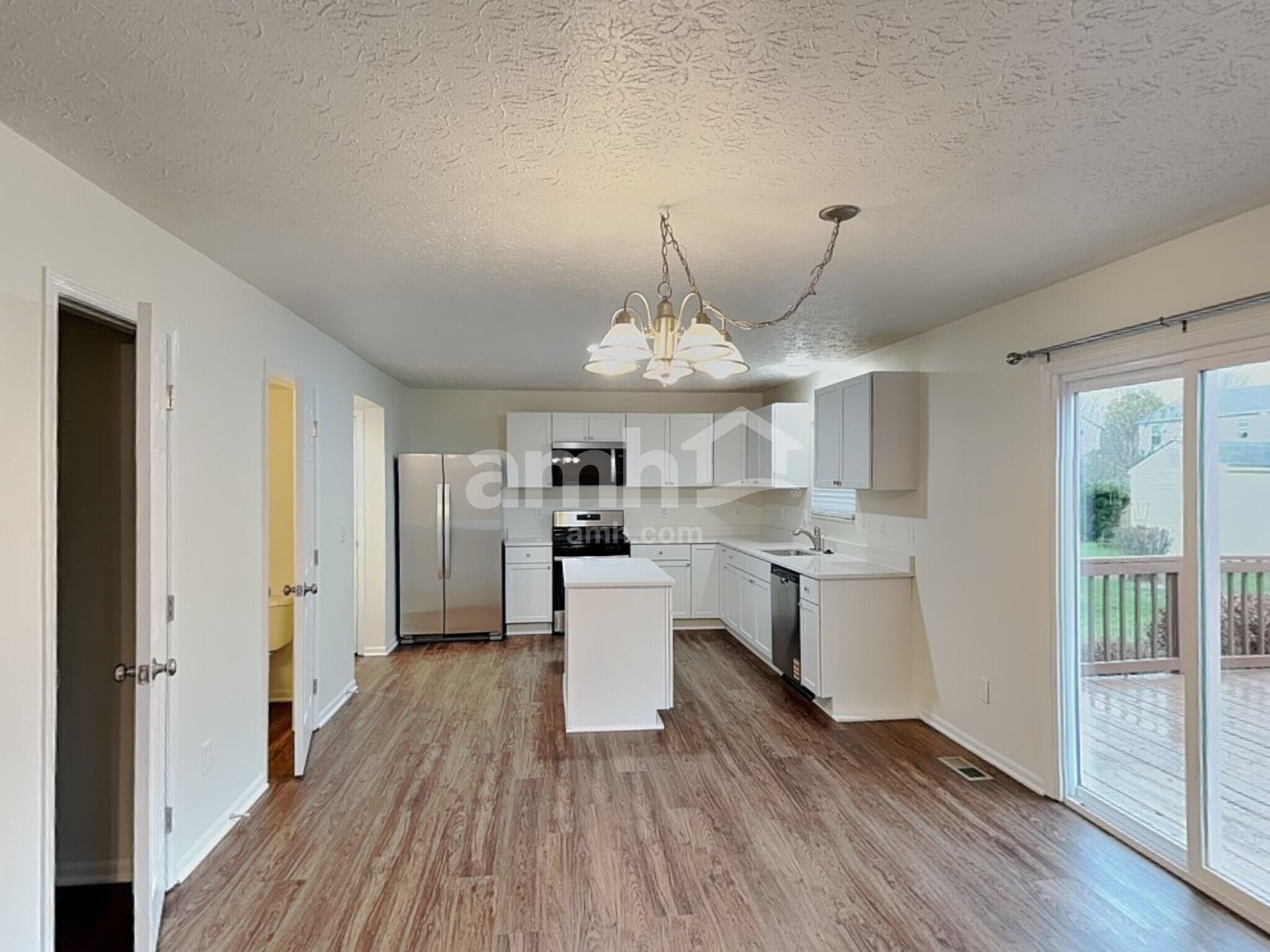 Building Photo - 912 Wallace Dr