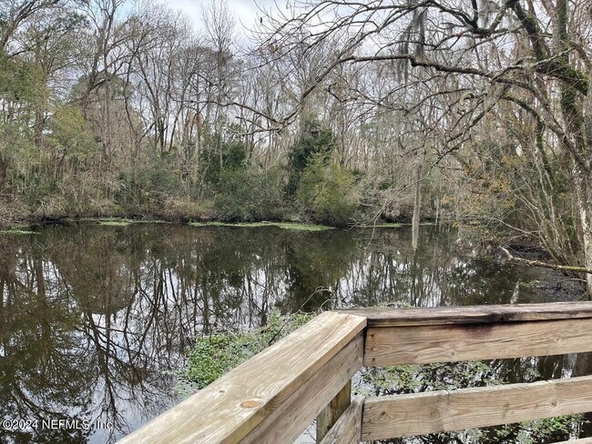 Building Photo - 1604 Arcadia Dr