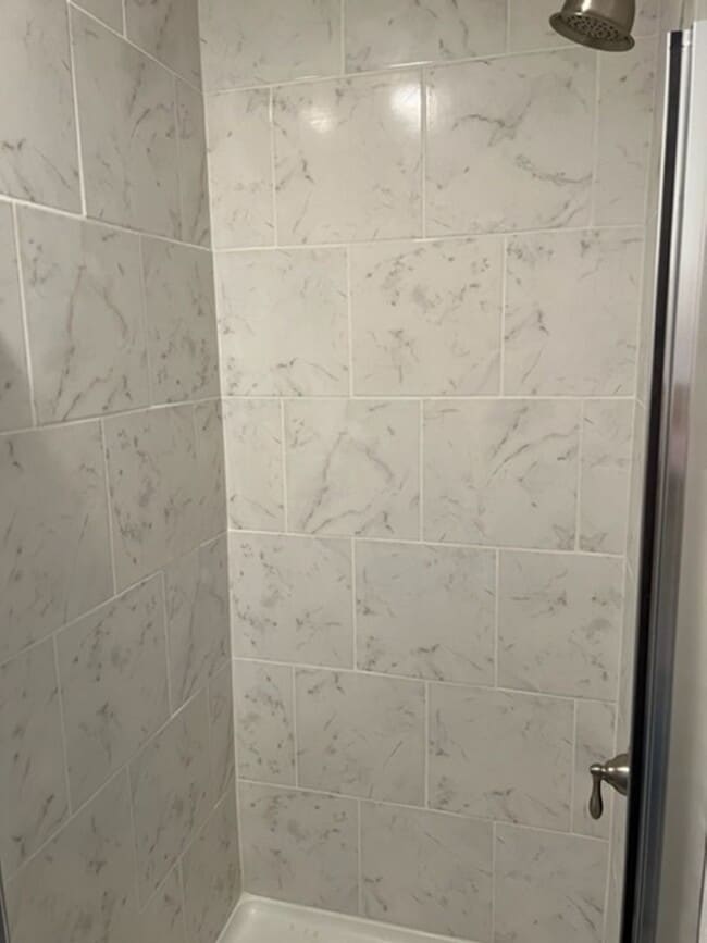 Building Photo - 103 Tucker St