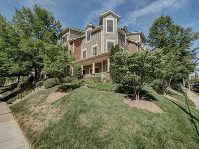 Building Photo - 2000 Euclid Ave