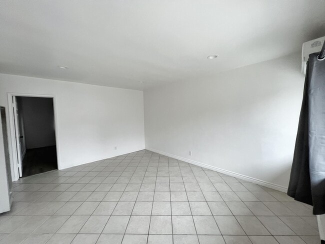 Living Room - 12214 Elliott Ave
