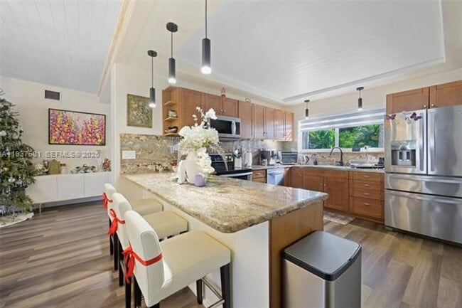 Building Photo - 1935 Keystone Blvd