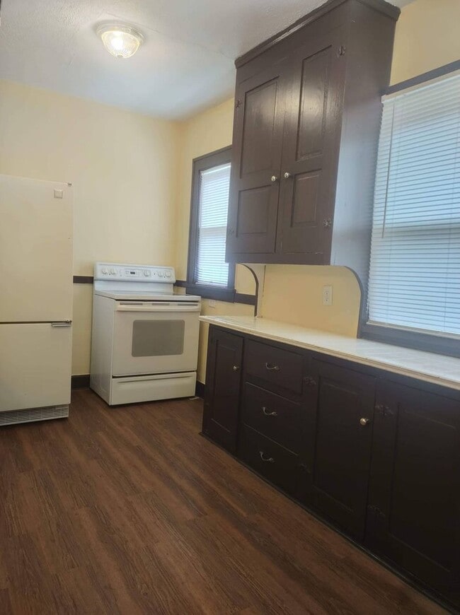 Building Photo - Home for Rent Northwest Rockford