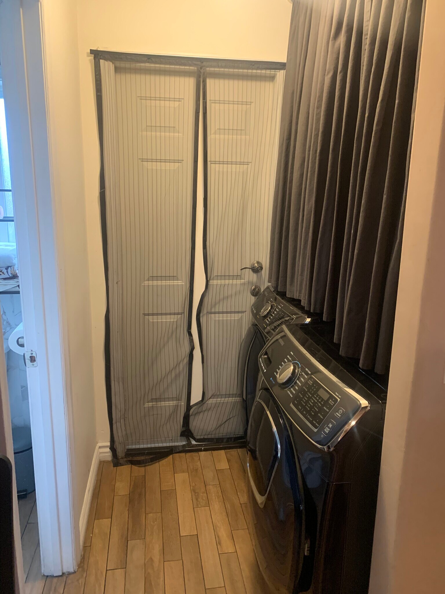 Building Photo - 766 N Alexandria Ave