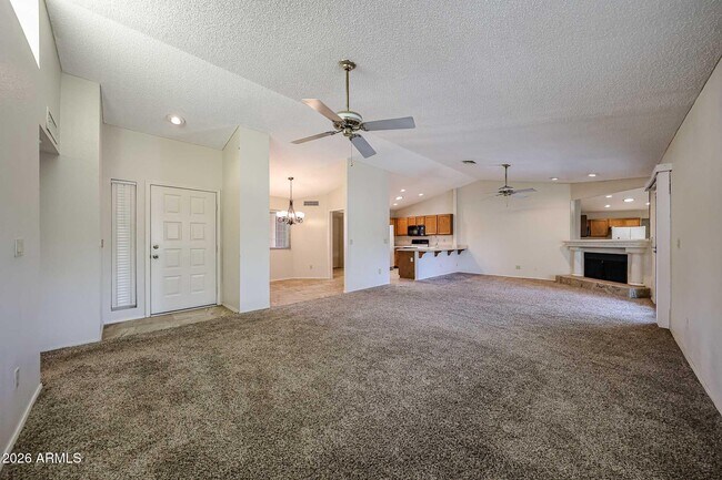 Building Photo - 3233 E Desert Cove Ave