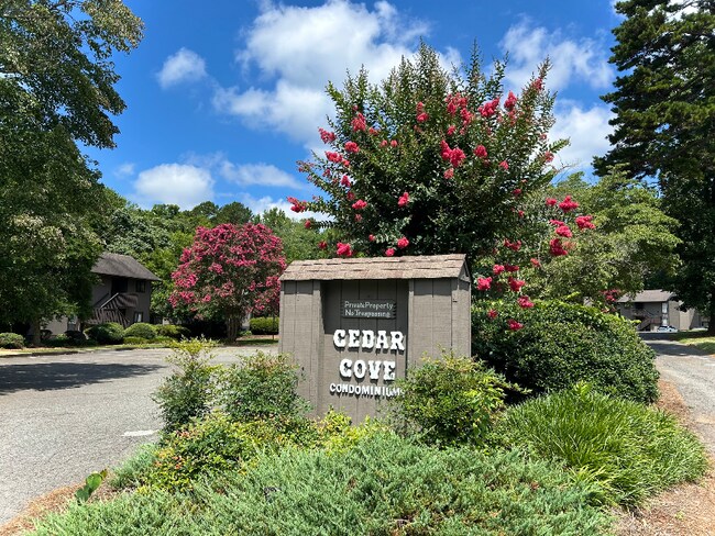 Building Photo - 104 Cedar Cove Ln