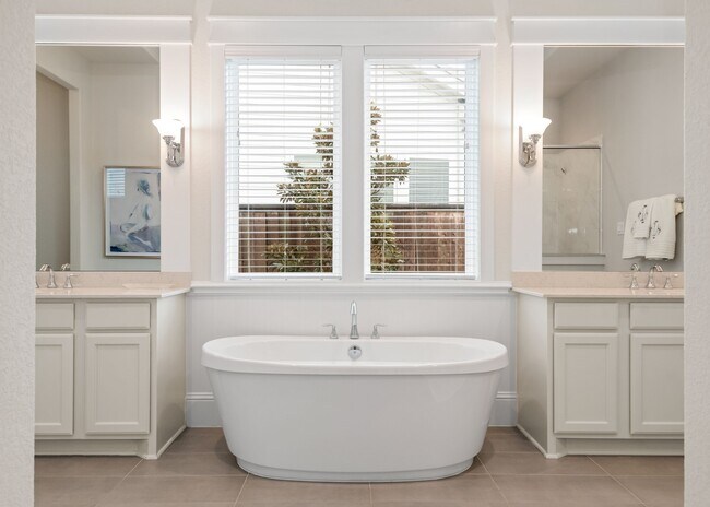 Building Photo - 2335 Pale Star Dr