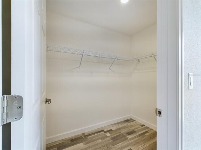 Building Photo - 13215 SW 77th Ave