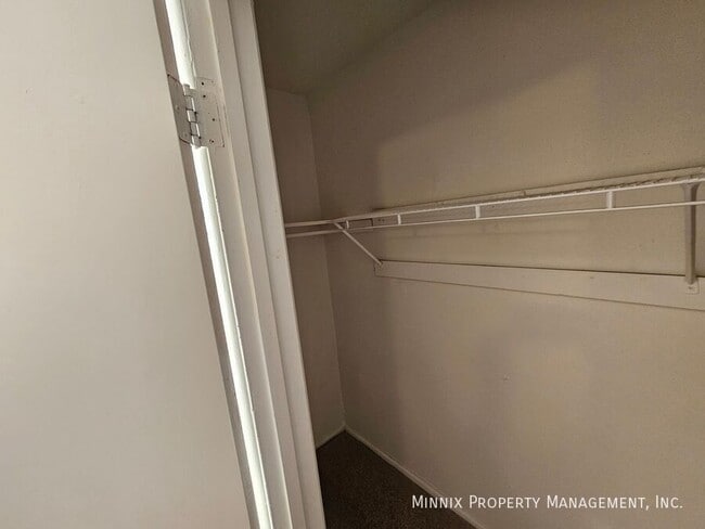 Building Photo - 1706 Yonkers-C