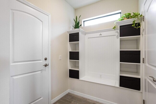 Building Photo - 8181 Tailshot Ct