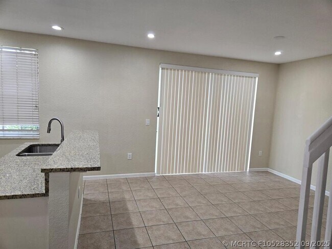 Building Photo - 8433 SW 25th Ct
