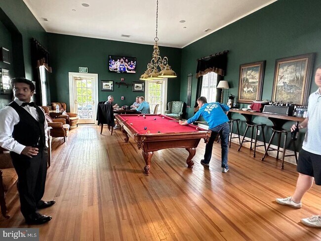 Building Photo - 43395 Briar Creek Terrace