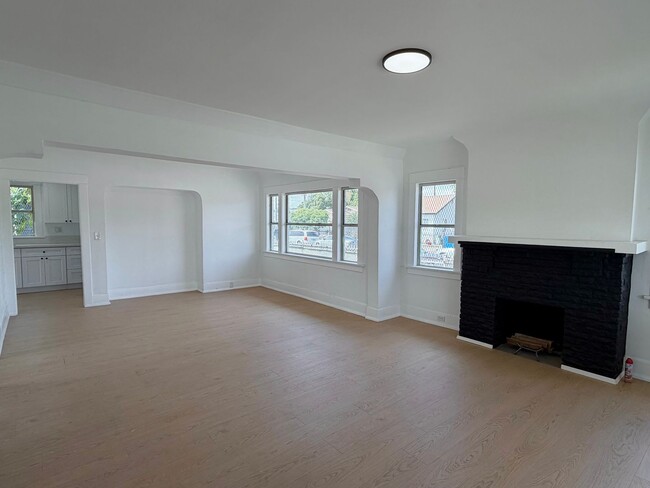 Building Photo - 7707 Miramonte Blvd