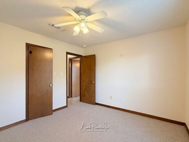 Building Photo - 325 S 73rd Ave