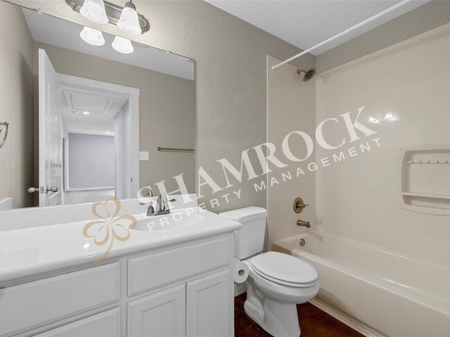 Building Photo - 1107 Primrose Dr