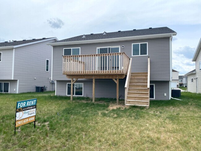 Building Photo - Beautiful 4 Bedroom Home by Brooks Harbor ...